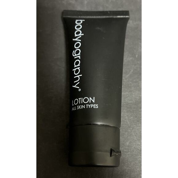 BODYOGRAPHY Travel Size Bath Toiletries Shampoo Conditioner Body Wash Lotion New - Picture 8 of 9